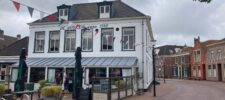 Wijkraad verzorgt vlaggetjes in de Rijnstraat