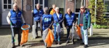 “Drie zakken afval: Wijkraad Katwijk aan den Rijn doet mee aan ‘Katwijk in 1 dag schoon’!”